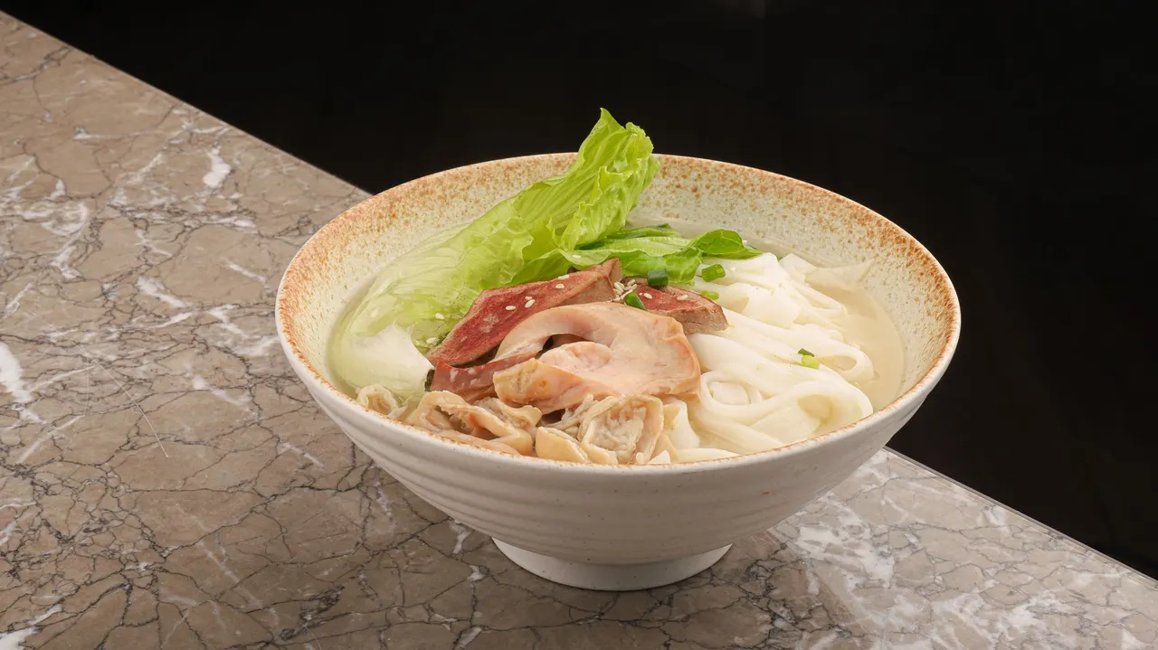 地道羊肉粉汤