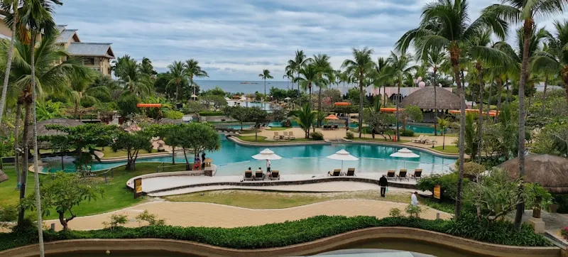 Yalong Bay